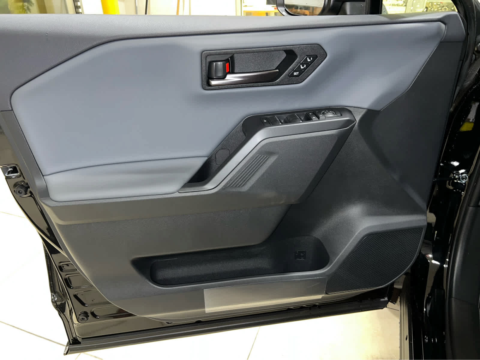 New 2026 Toyota RAV4 XSE AWD/4WD image 13