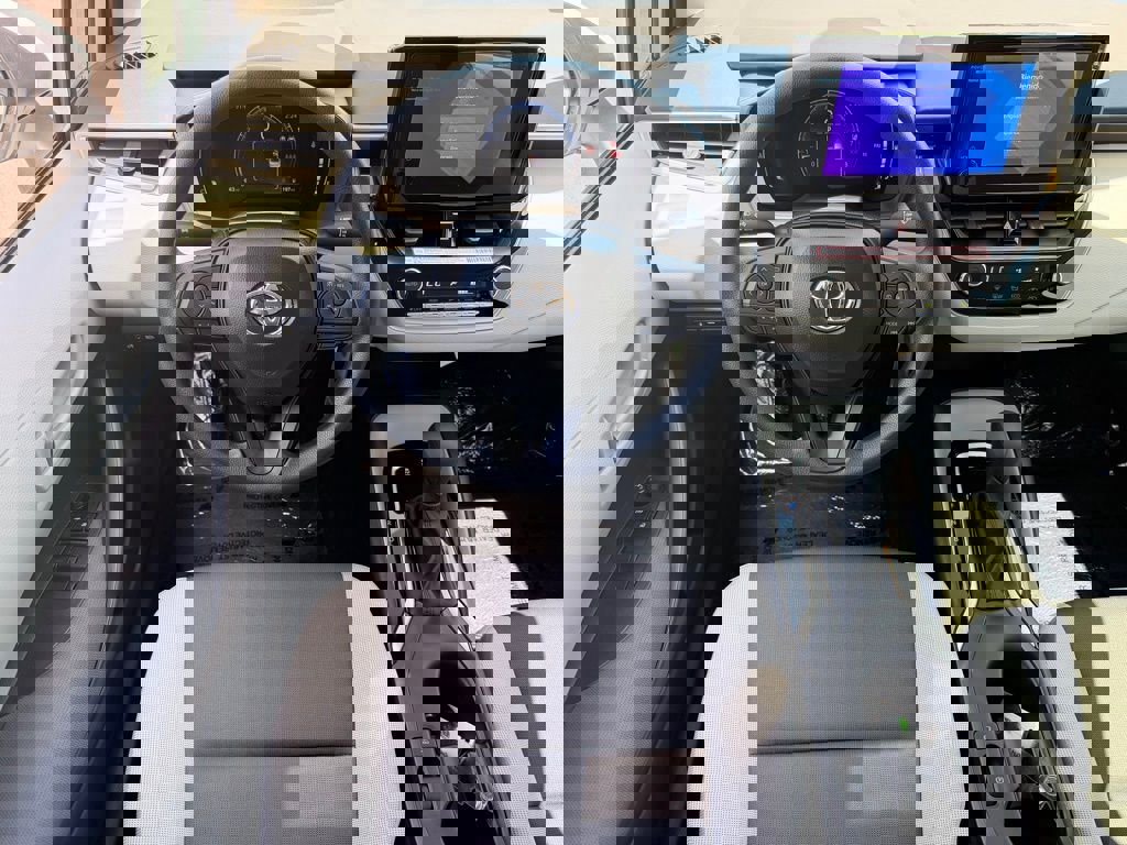 Used 2026 Toyota Corolla LE FWD image 16