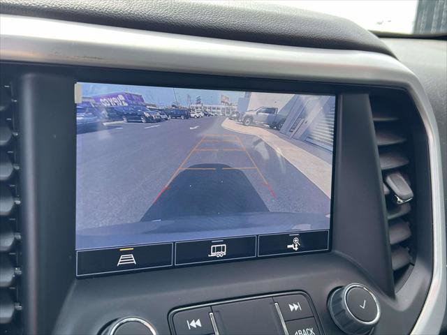 Used 2023 GMC Acadia SLE w/ Driver Convenience Package image 29