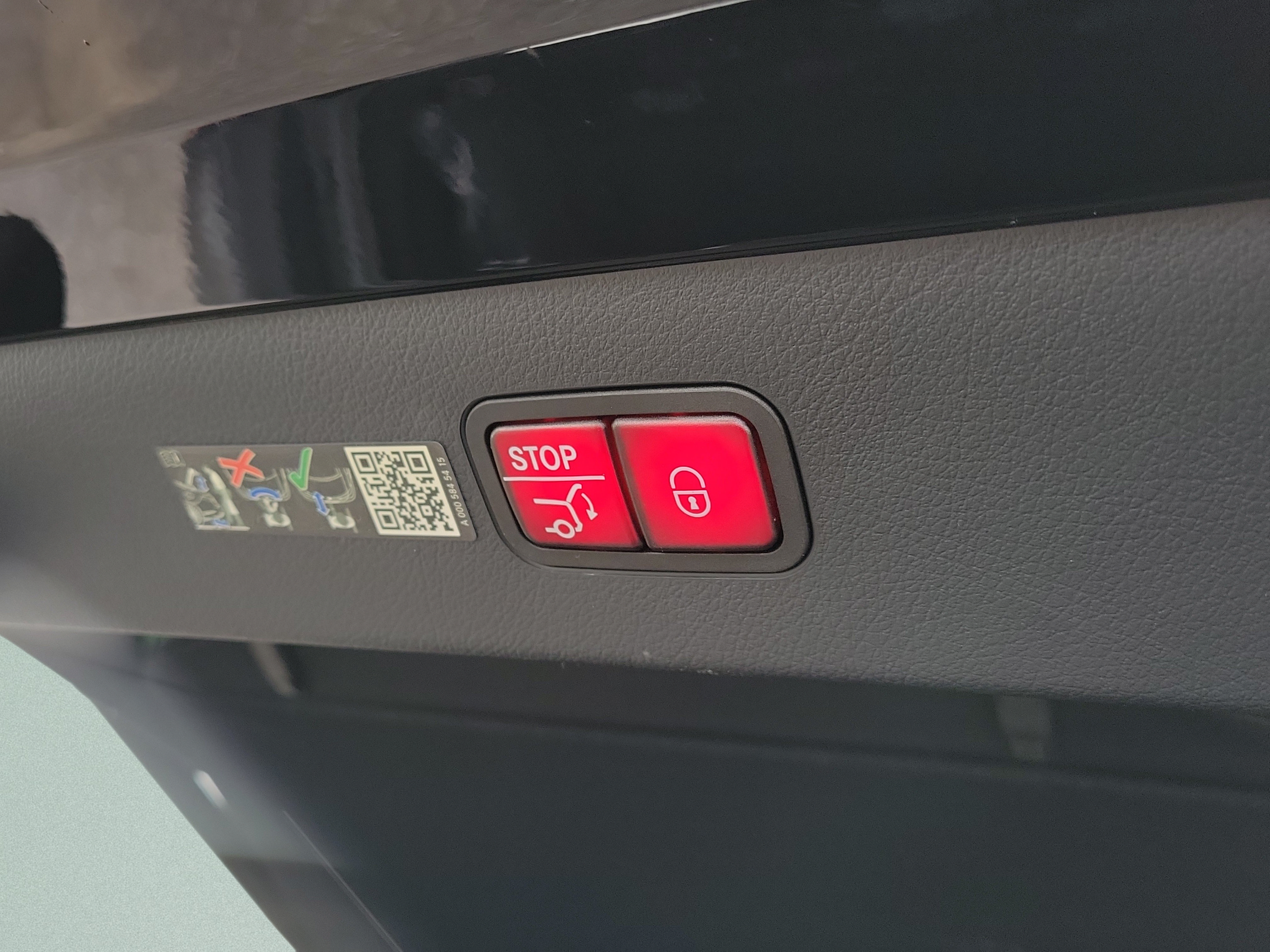 Certified 2024 Mercedes-Benz EQS 580 4MATIC Sedan image 6
