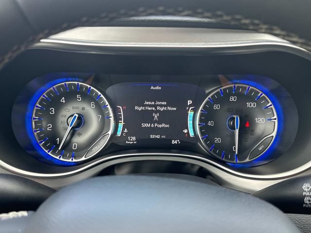 Used 2025 Chrysler Pacifica Limited FWD image 42