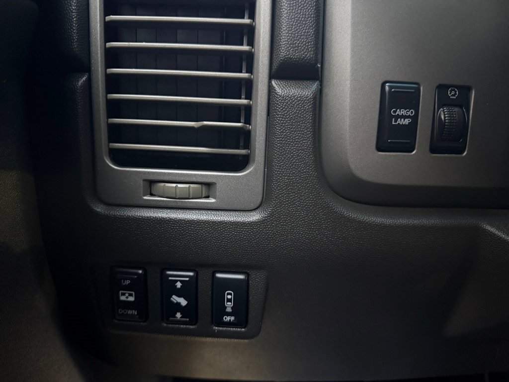 Used 2006 Nissan Titan SE image 35