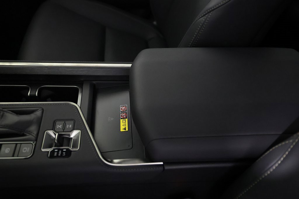 Used 2025 Lexus GX 550 image 40