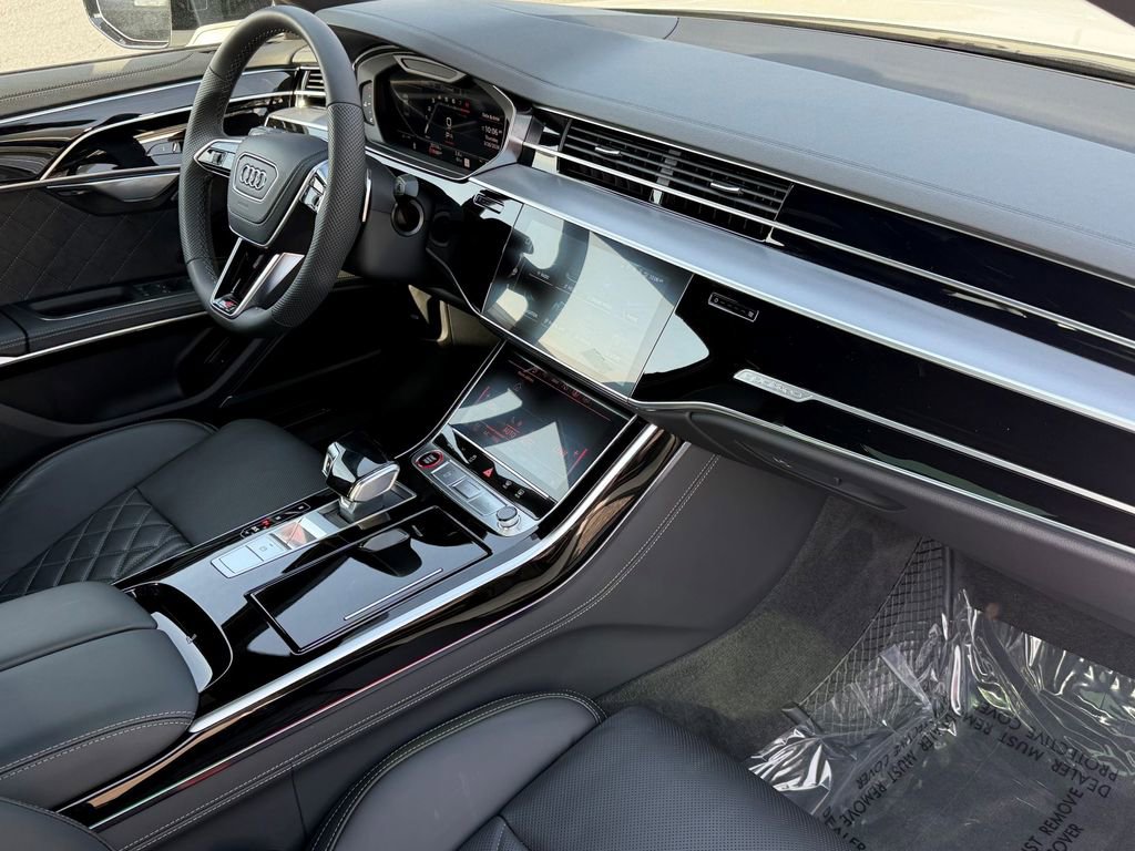 Used 2024 Audi S8 image 16