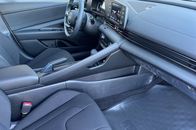New 2026 Hyundai Elantra Sport FWD image 15