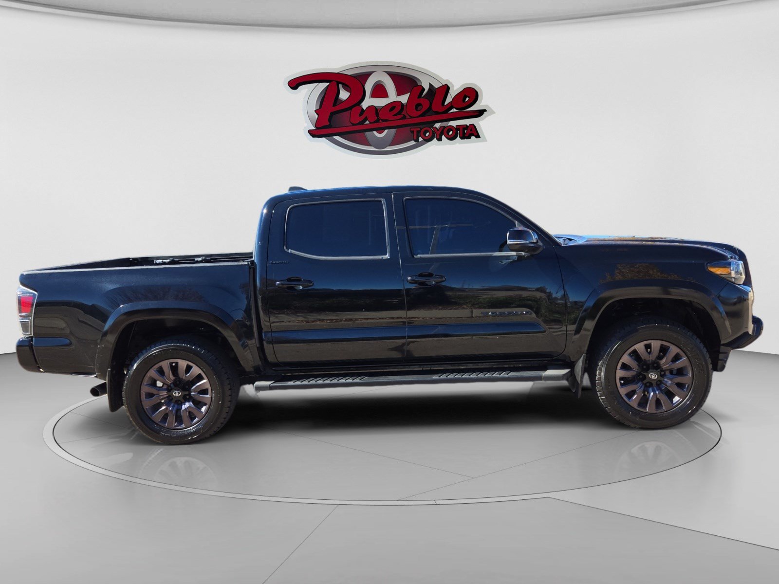 Used 2021 Toyota Tacoma Limited w/ Nightshade Package AWD/4WD image 6