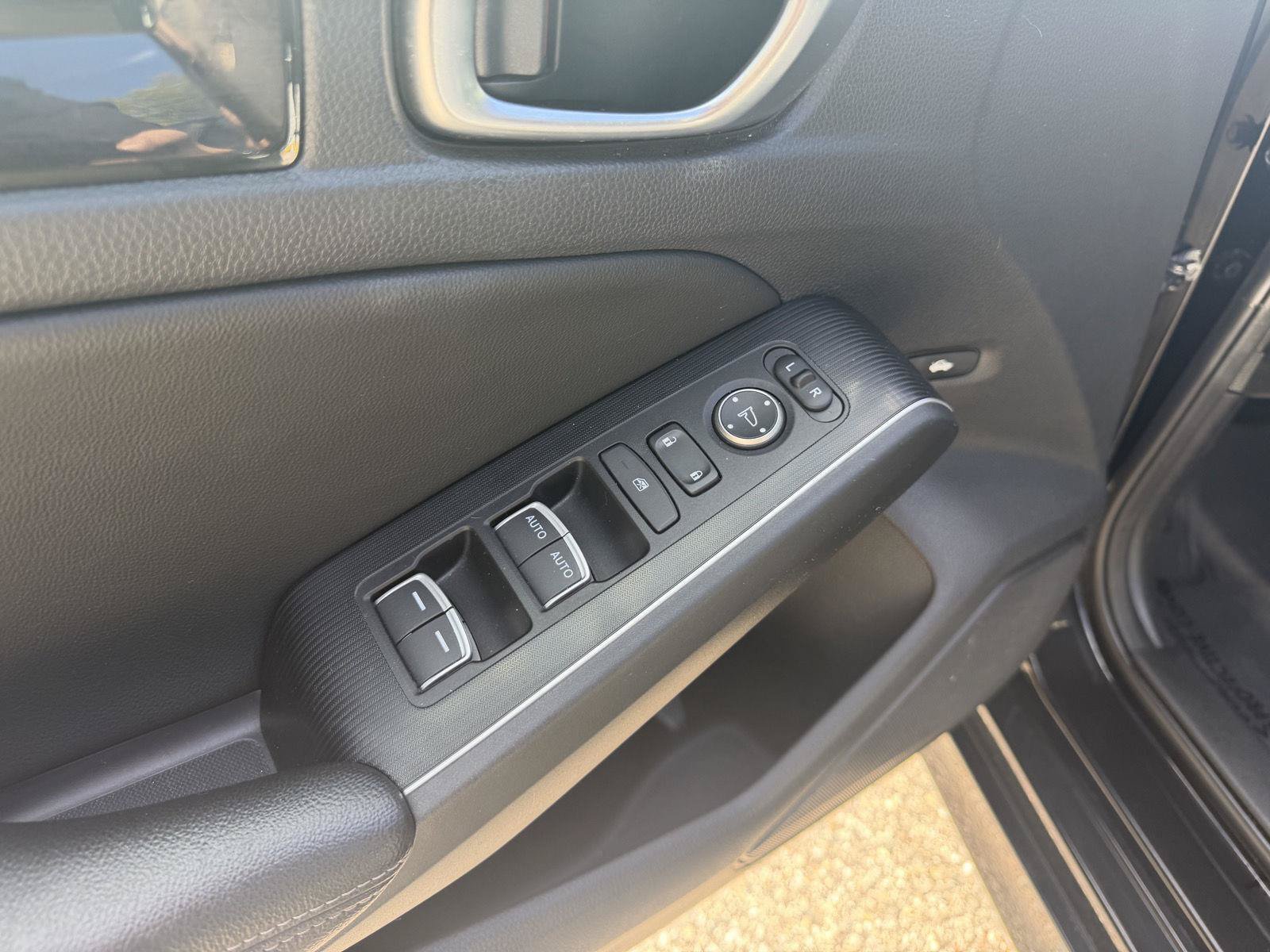 Used 2022 Honda Civic Touring image 13