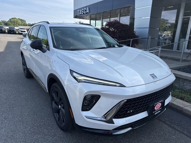 New 2025 Buick Envision Sport Touring image 1