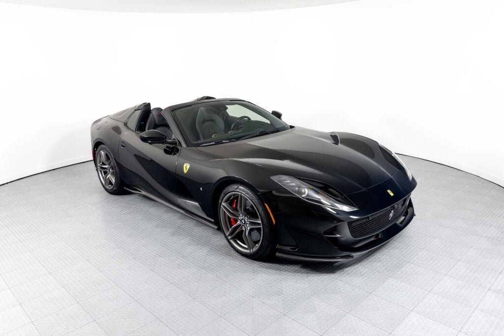 Used 2021 Ferrari 812 GTS RWD image 2