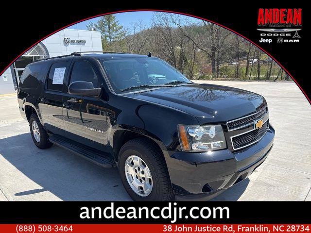 Used 2014 Chevrolet Suburban LS image 1