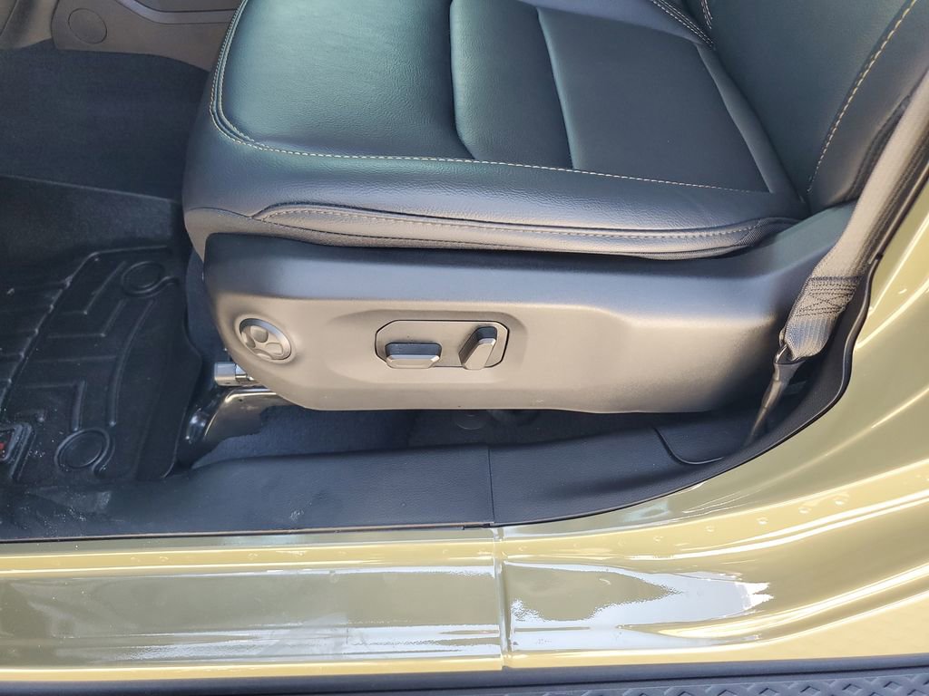 Used 2025 Jeep Gladiator Sport image 19