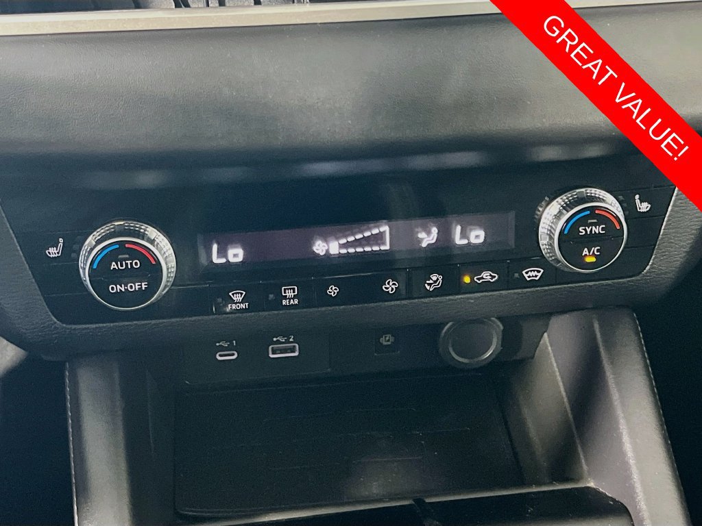 Used 2022 Mitsubishi Outlander SE AWD/4WD image 16