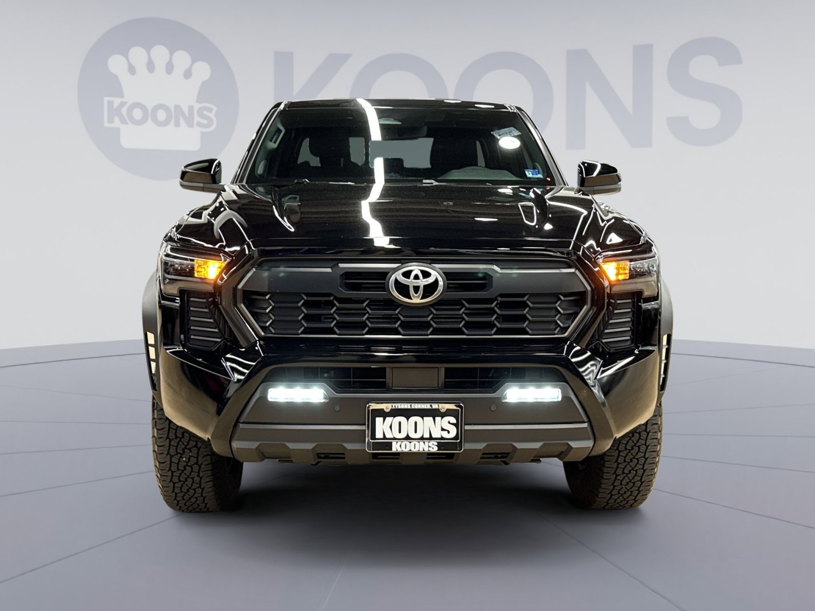 Used 2025 Toyota Tacoma TRD Off-Road w/ TRD Off Road Upgrade Package AWD/4WD image 4