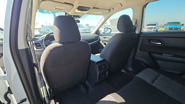 Used 2025 Nissan Rogue SV FWD image 20