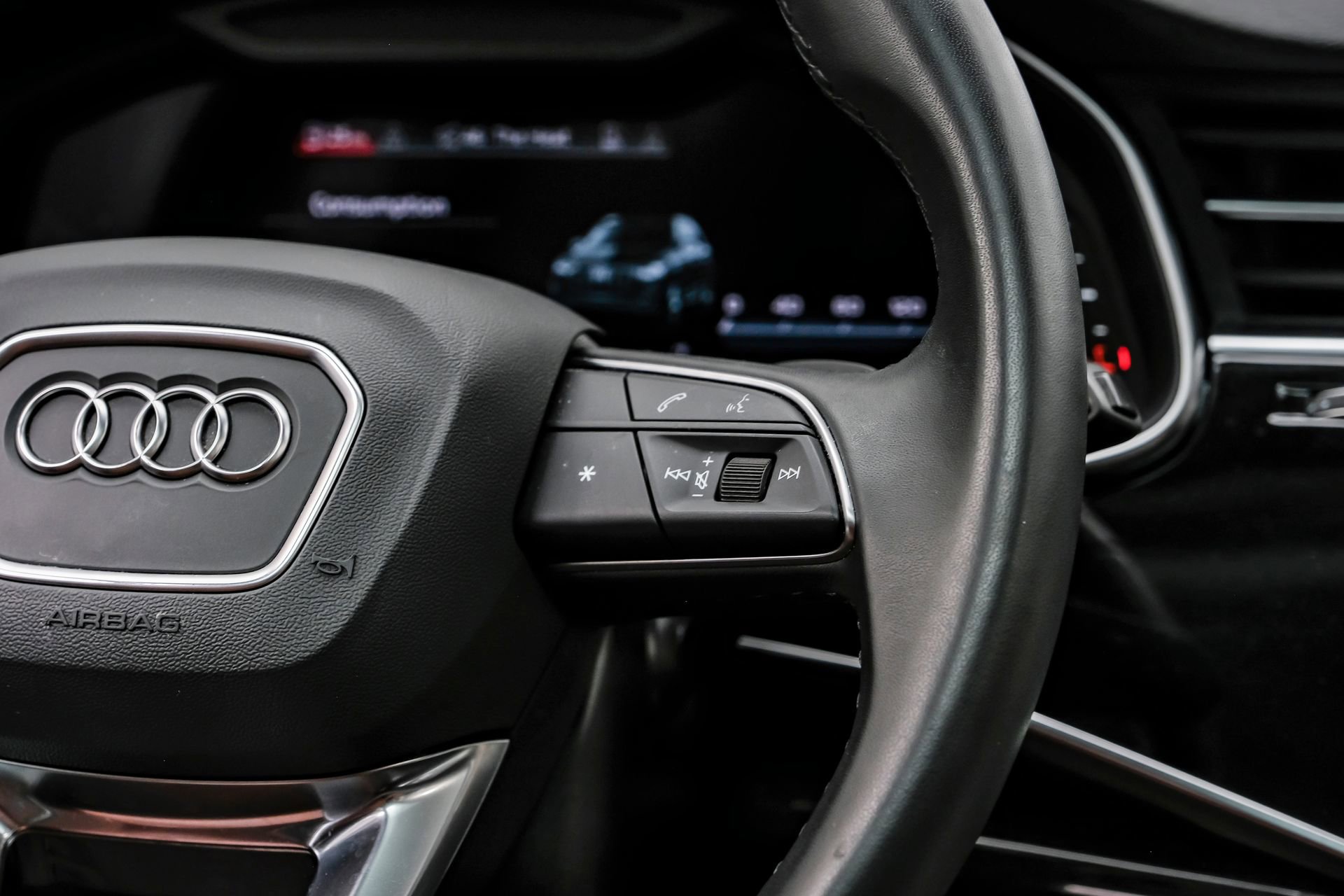 Used 2023 Audi Q7 3.0T Premium w/ Convenience Package image 22