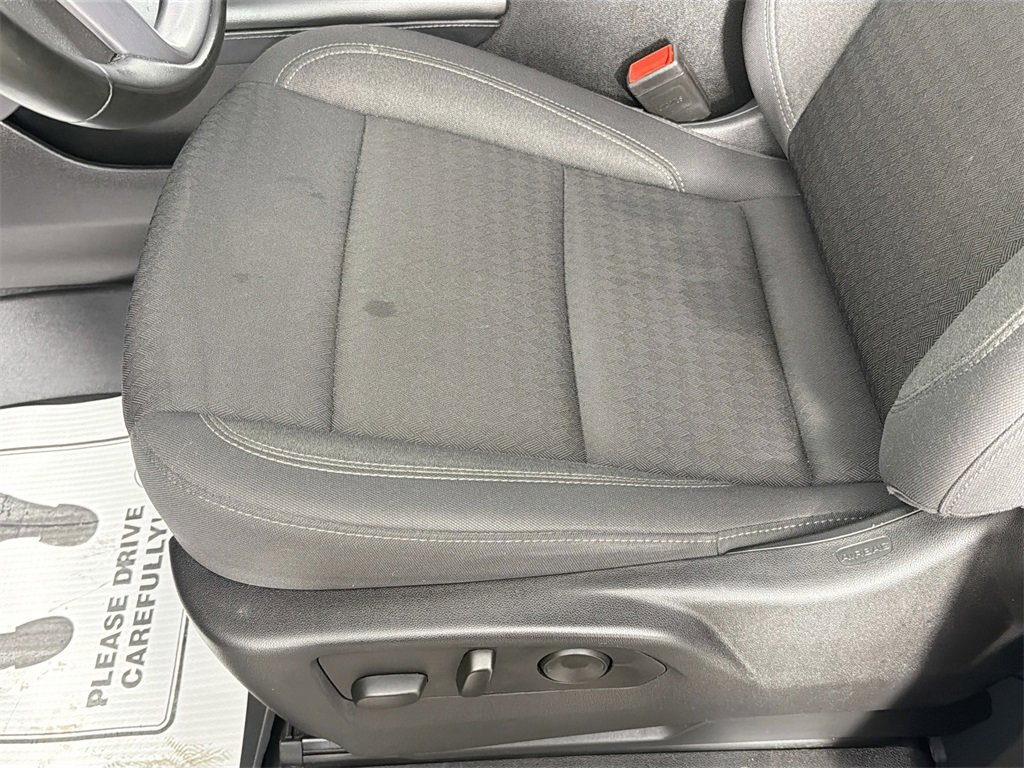 Used 2024 GMC Yukon SLE image 18