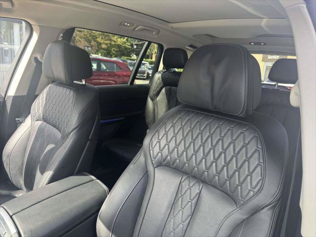 Used 2025 BMW X7 xDrive40i AWD/4WD image 18