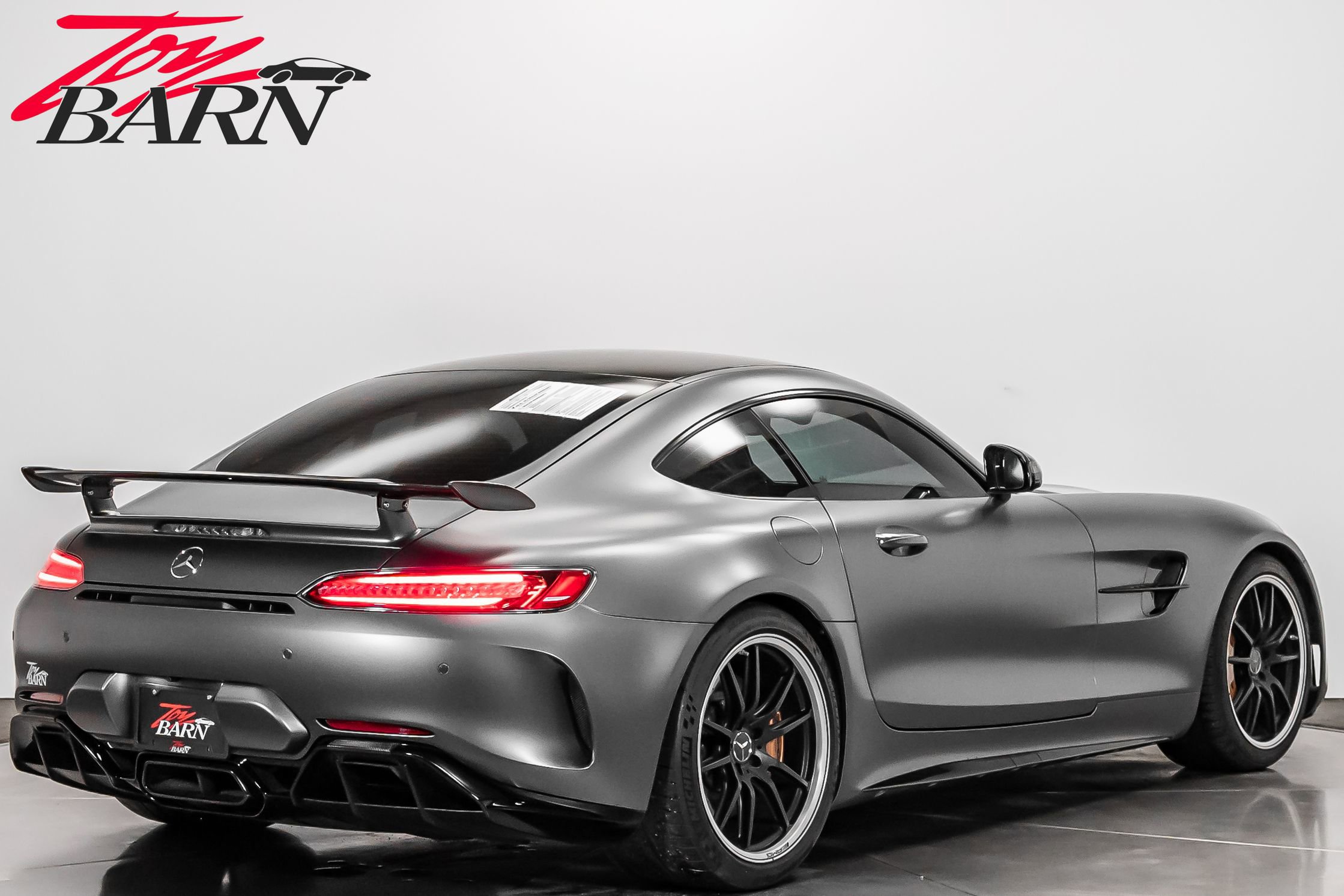 Used 2018 Mercedes-Benz AMG GT R image 5