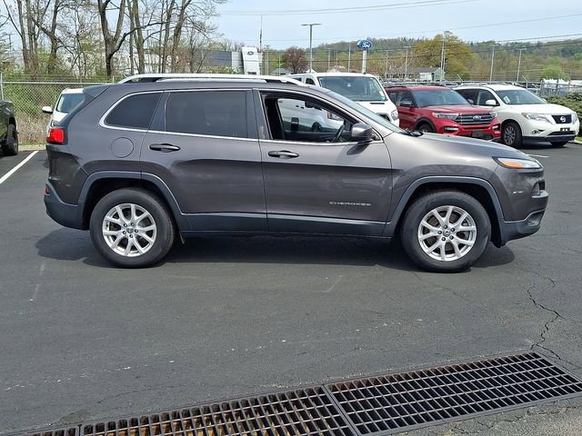 Used 2018 Jeep Cherokee Latitude Plus AWD/4WD image 15