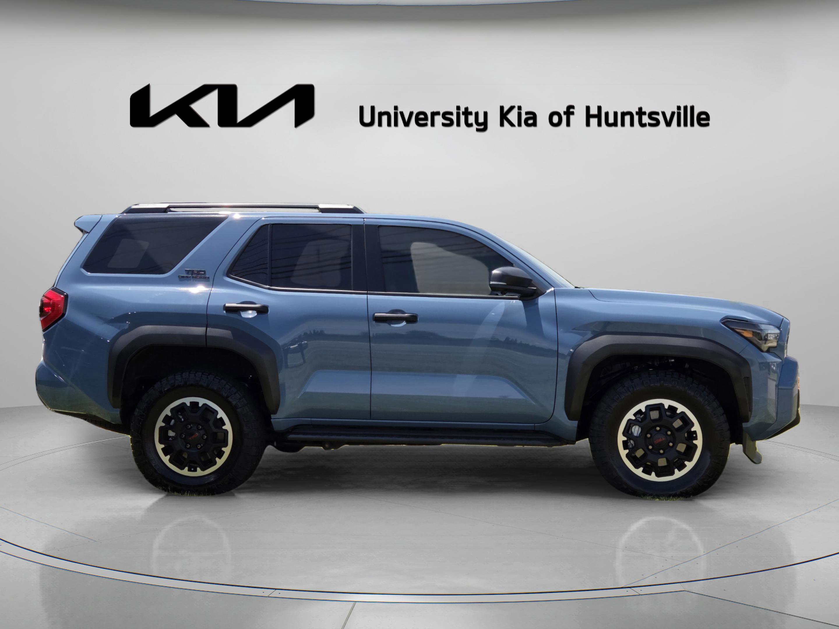 Used 2025 Toyota 4Runner TRD Off-Road Premium AWD/4WD image 6