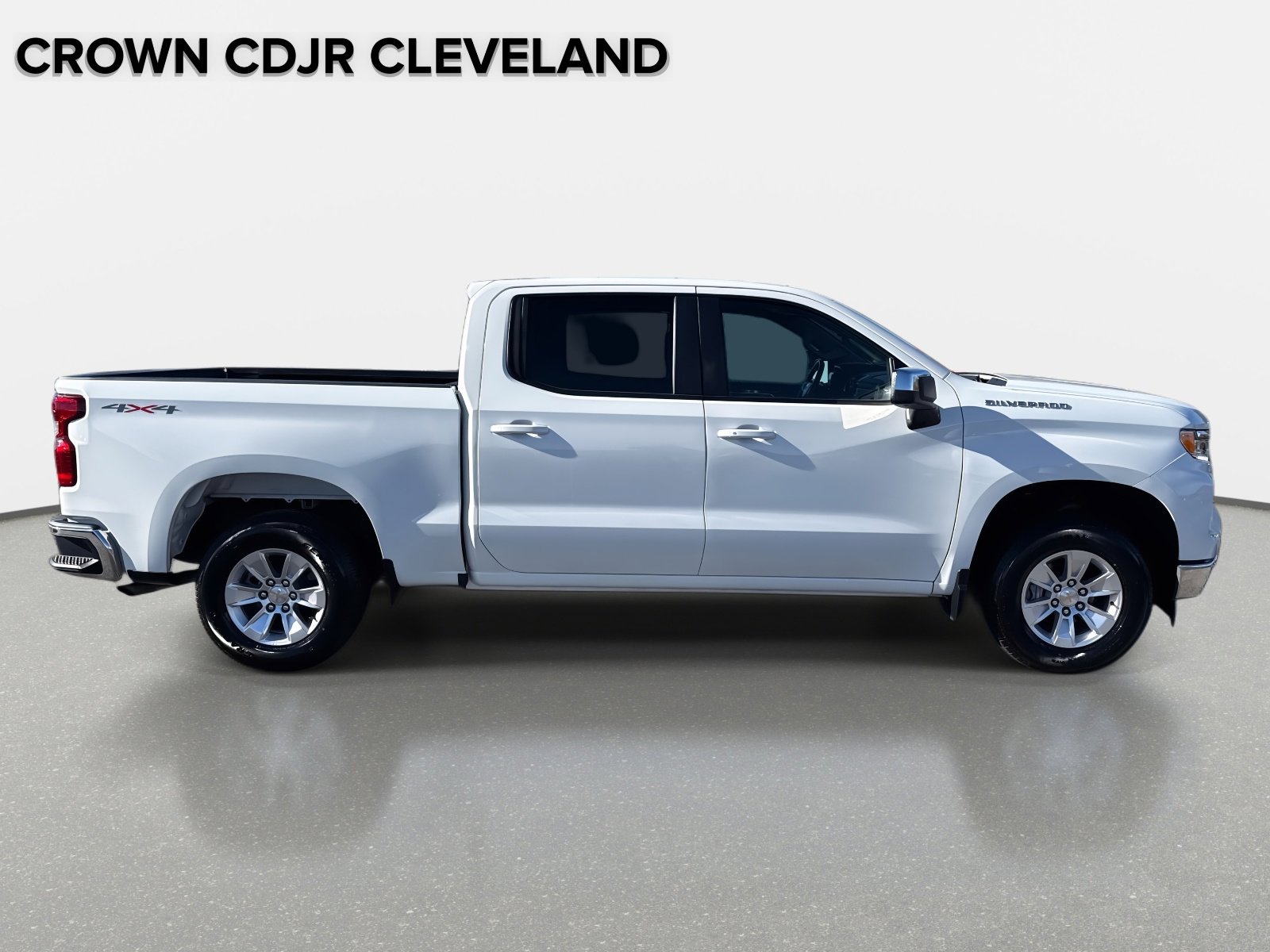 Used 2025 Chevrolet Silverado 1500 LT image 4