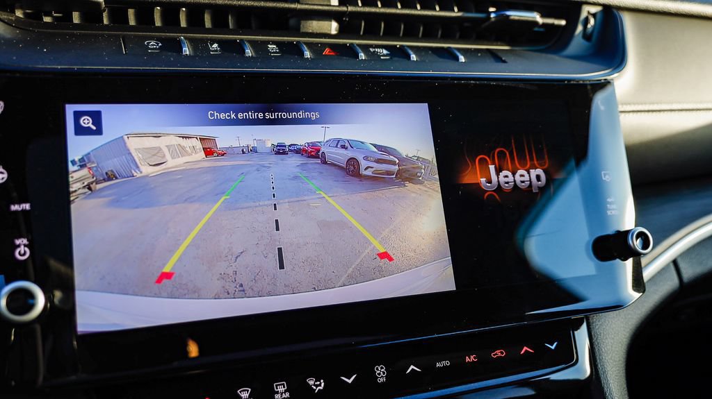 New 2026 Jeep Grand Cherokee Limited w/ Limited Altitude Package AWD/4WD image 29