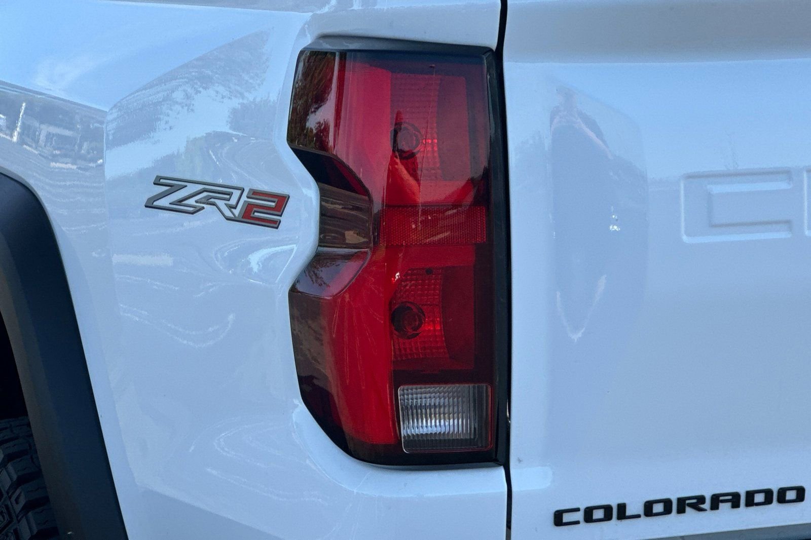 Used 2025 Chevrolet Colorado ZR2 w/ Midnight Edition AWD/4WD image 45