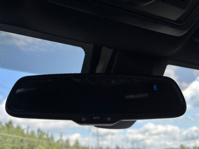 Used 2022 Toyota Tacoma TRD Off-Road AWD/4WD image 19