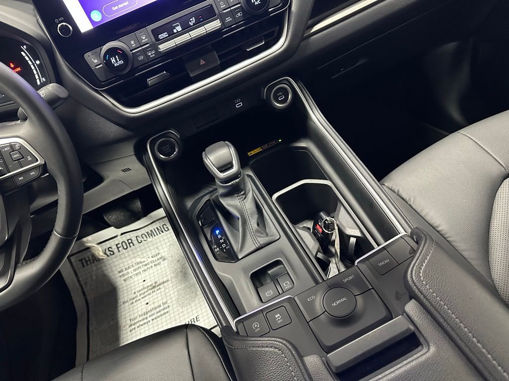 Used 2025 Toyota Grand Highlander FWD image 41