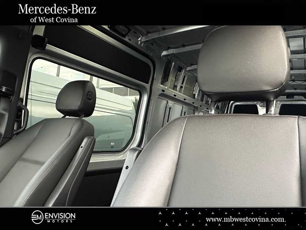 New 2023 Mercedes-Benz Sprinter 2500 image 26