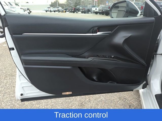 Used 2022 Toyota Camry XSE image 12