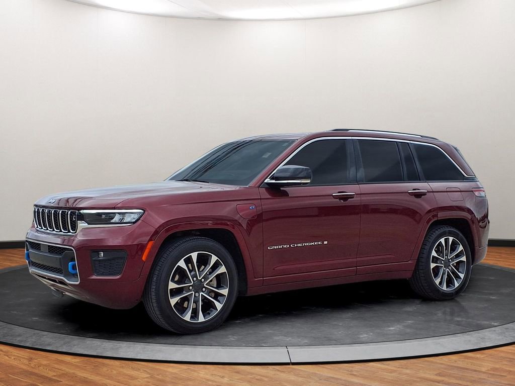 Used 2022 Jeep Grand Cherokee Overland w/ Advanced Protech Group III image 13