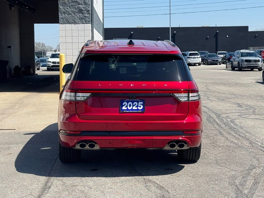 Used 2025 Lincoln Aviator Reserve w/ Jet Appearance Package AWD/4WD image 6