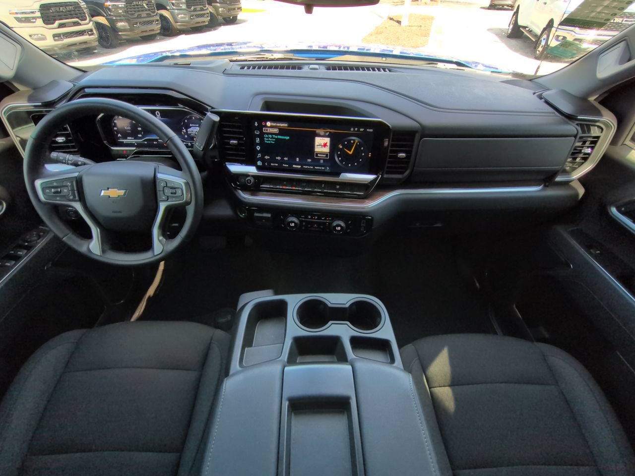 Used 2025 Chevrolet Silverado 1500 LT AWD/4WD image 15