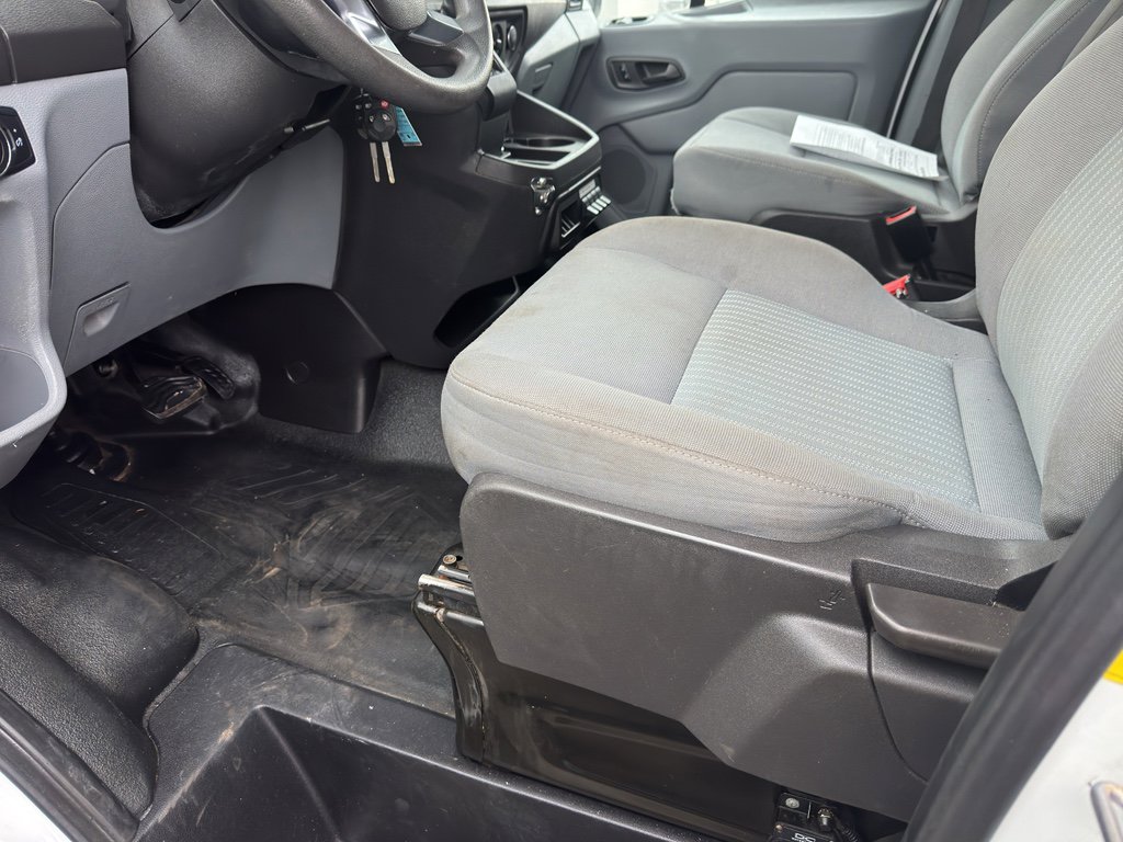 Used 2017 Ford Transit 250 Base image 15
