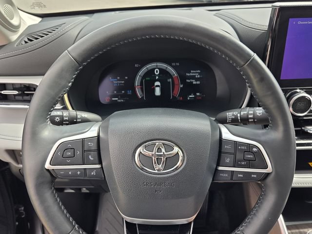 Used 2023 Toyota Highlander Platinum FWD image 28