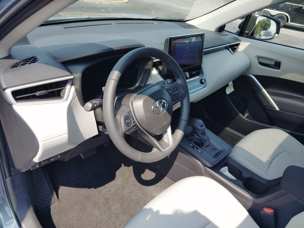 New 2026 Toyota Corolla Cross LE AWD/4WD image 6