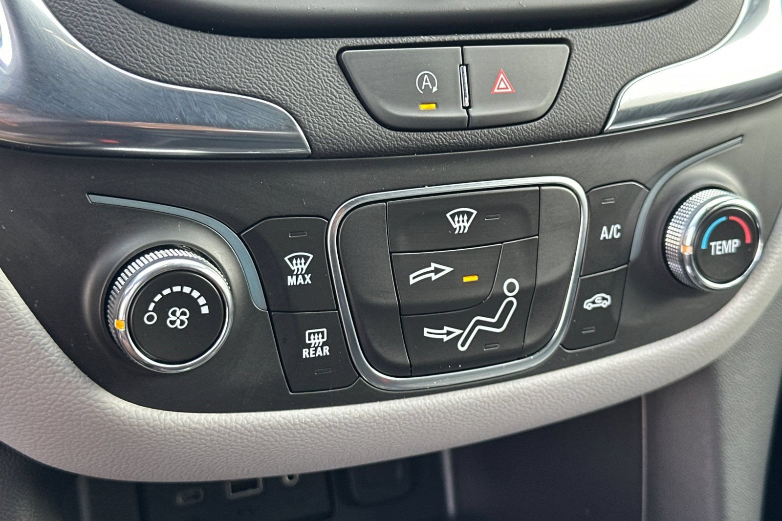 Used 2023 Chevrolet Equinox LS w/ LS Convenience Package FWD image 22