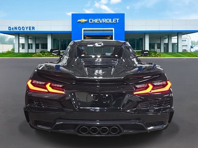 Used 2025 Chevrolet Corvette Z06 w/ Stealth Interior Trim Package RWD image 6