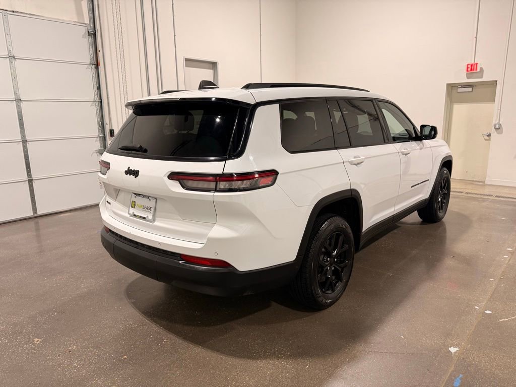 Used 2024 Jeep Grand Cherokee L Laredo image 5