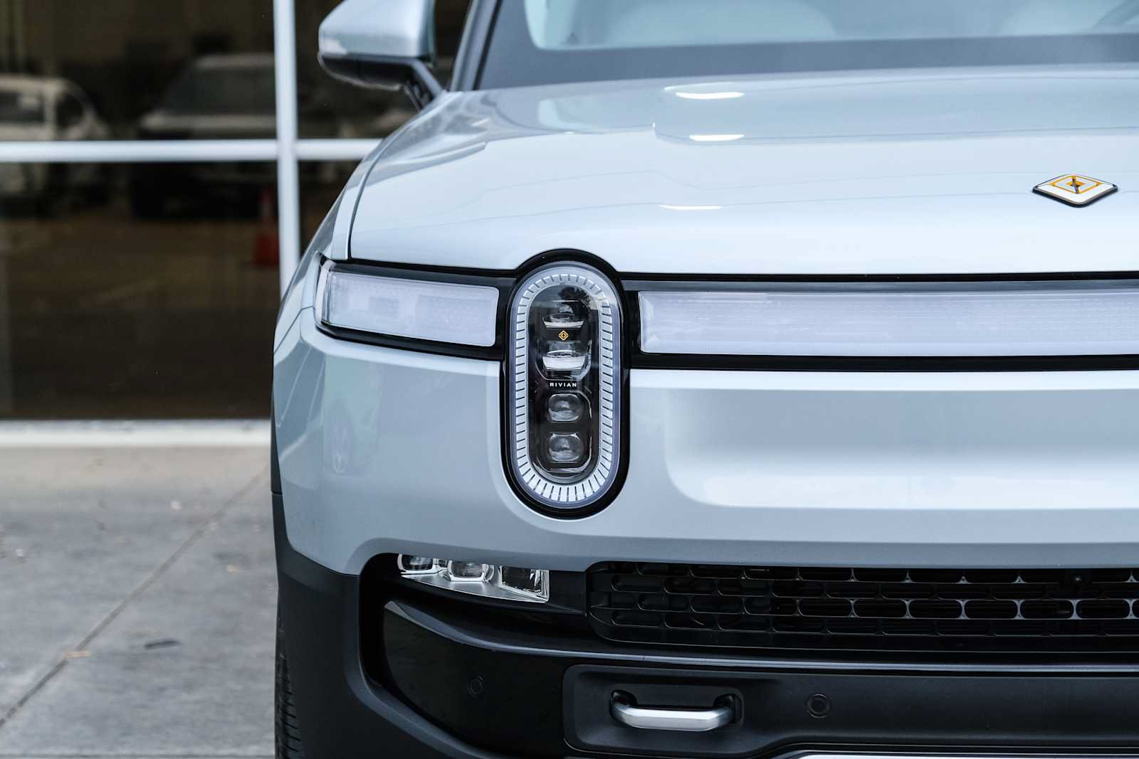 Used 2023 Rivian R1S Adventure Quad AWD/4WD image 4
