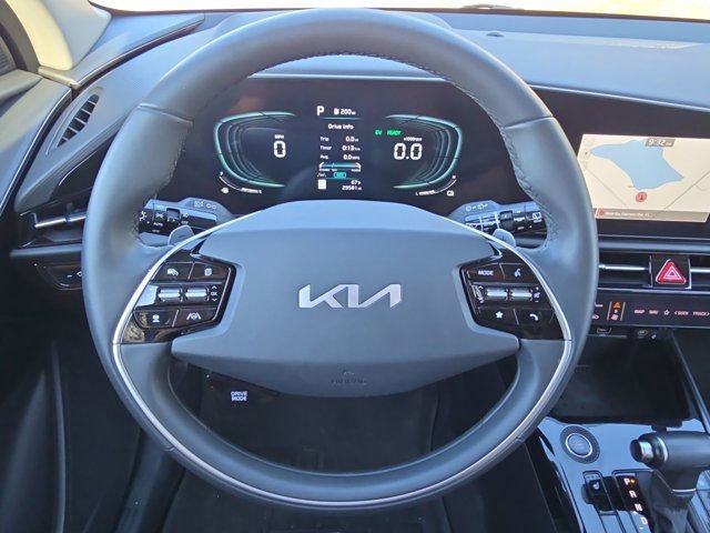 Used 2023 Kia Niro EX Touring image 31