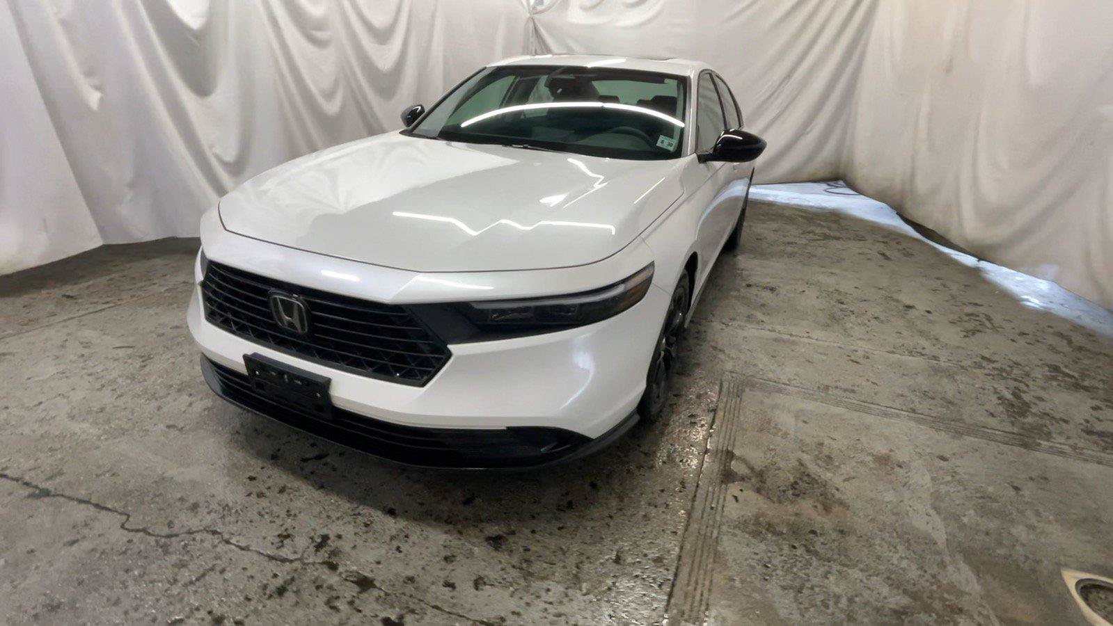Used 2025 Honda Accord SE image 14