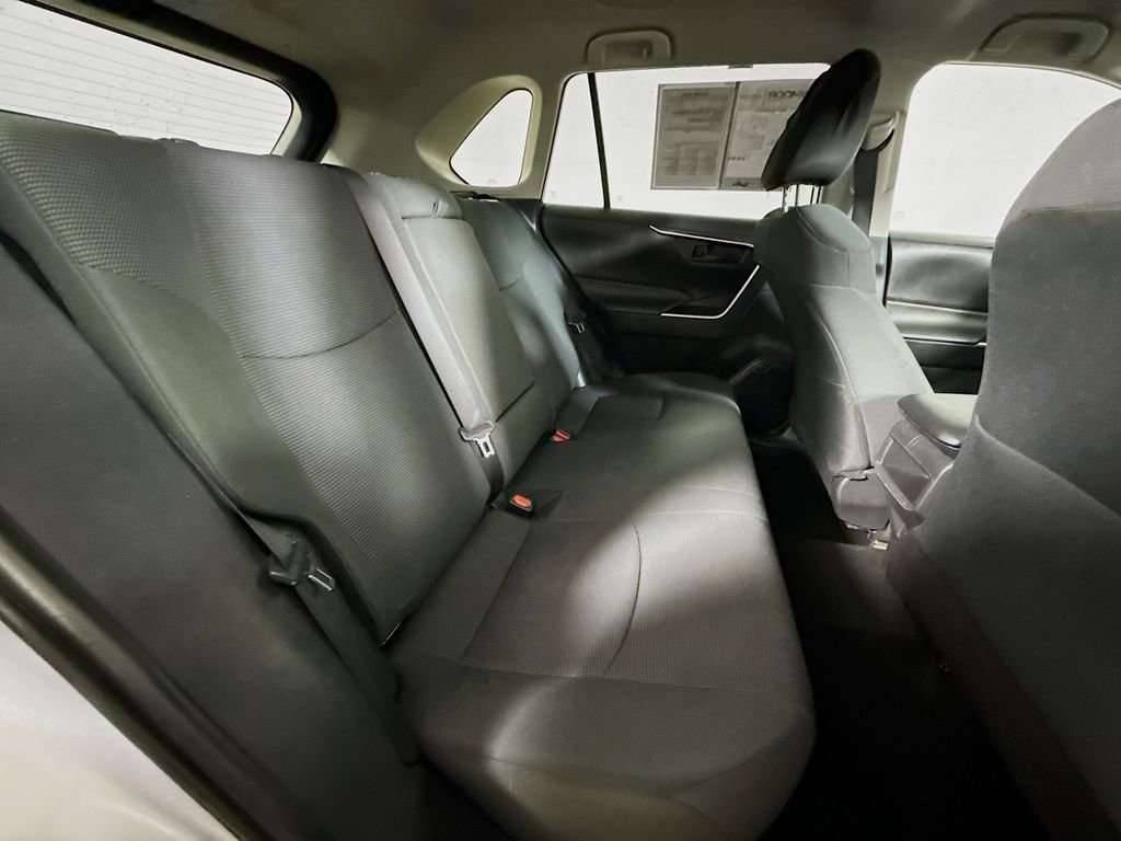 Used 2020 Toyota RAV4 LE image 25