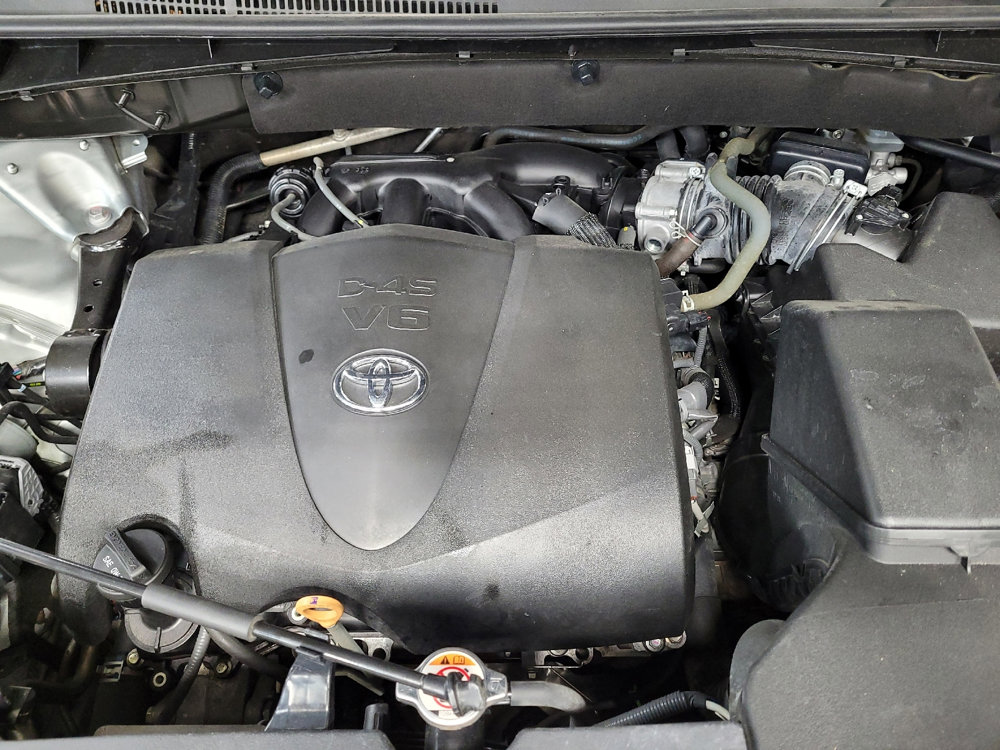 Used 2019 Toyota Highlander LE image 30