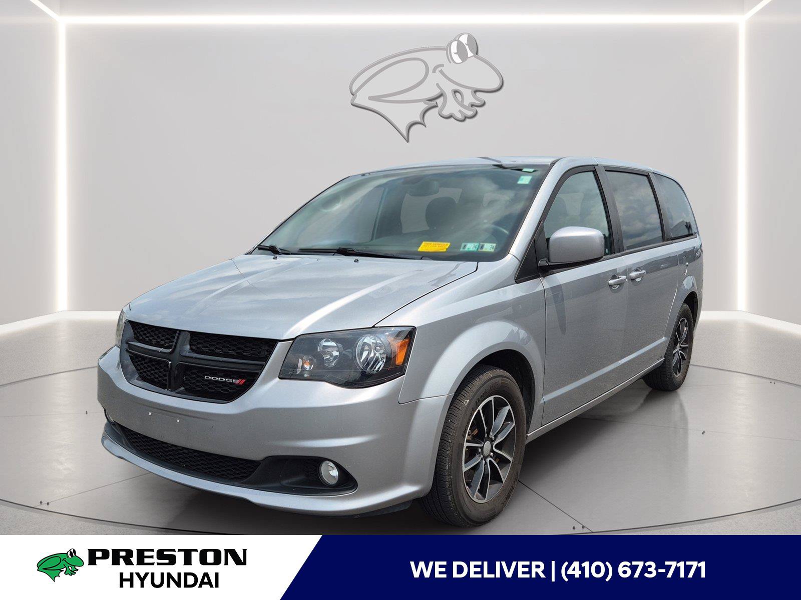 Used 2019 Dodge Grand Caravan SXT w/ Blacktop Package FWD video 1