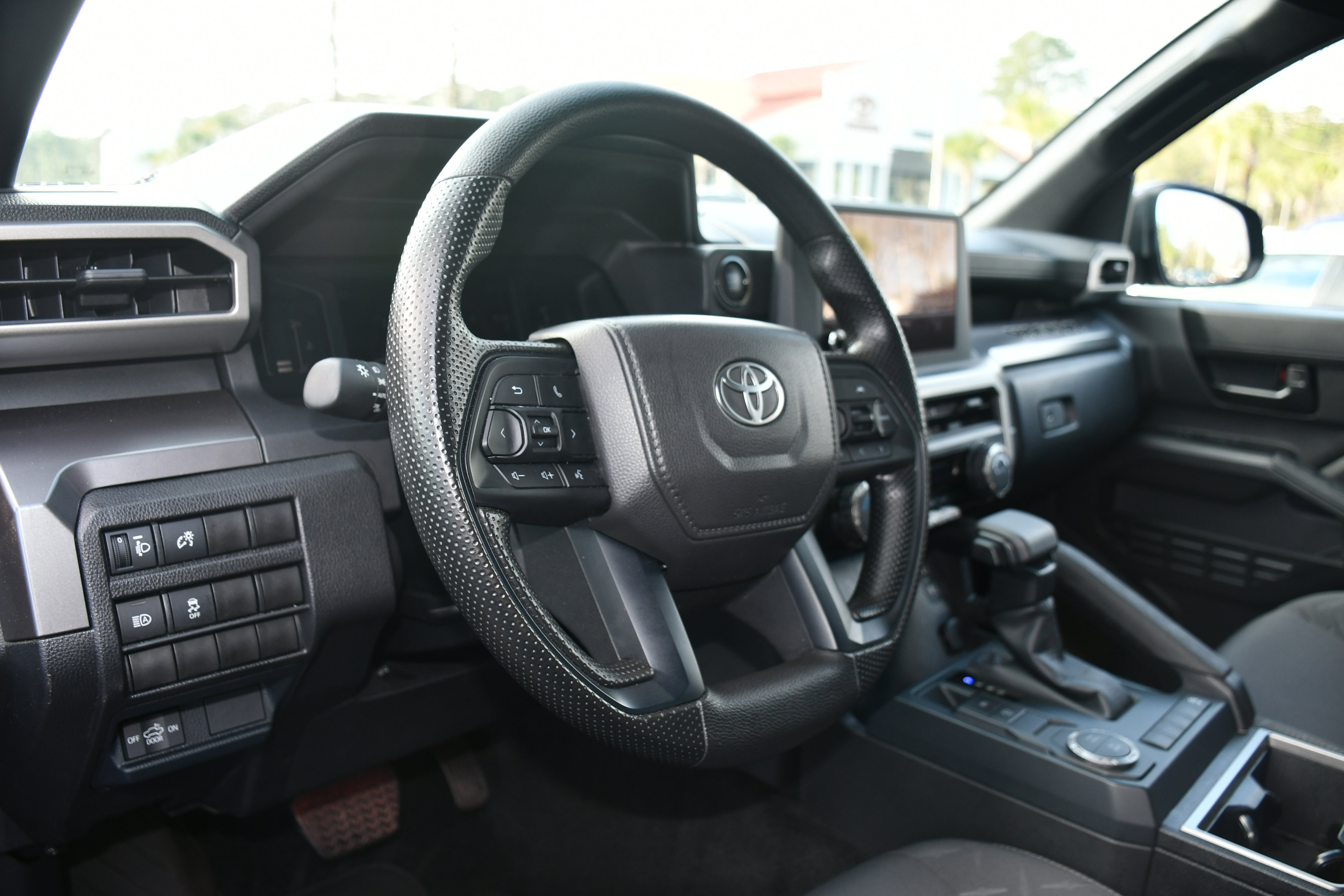 Certified 2025 Toyota Tacoma SR5 image 8