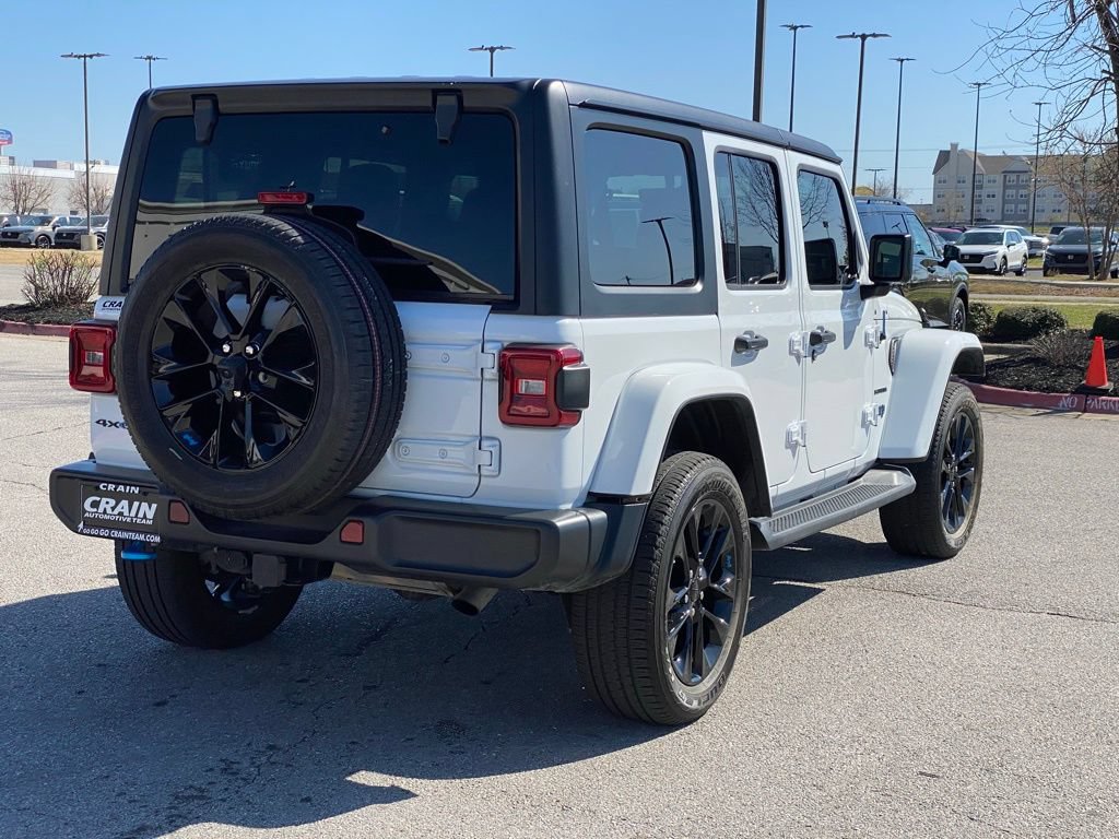 Used 2023 Jeep Wrangler Unlimited Sahara w/ Cold Weather Group AWD/4WD image 7