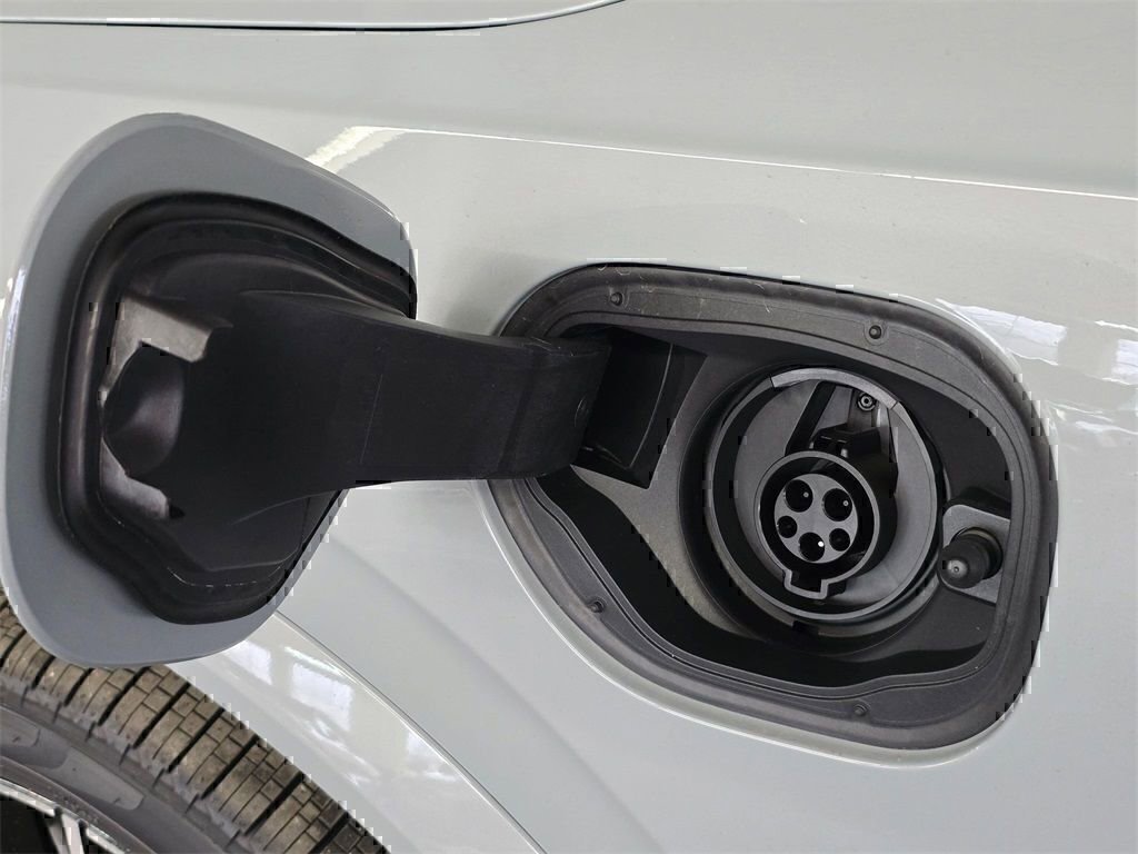 New 2026 Volvo XC90 T8 Plus image 13