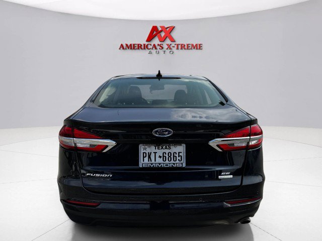 Used 2020 Ford Fusion SE image 4